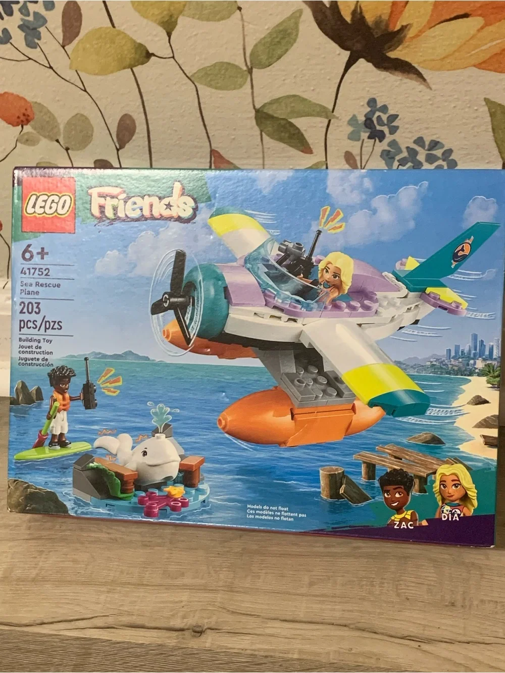 Lego 41752 Friends Sea Rescue Plane -203 Pieces NIB - Picture 9 of 10